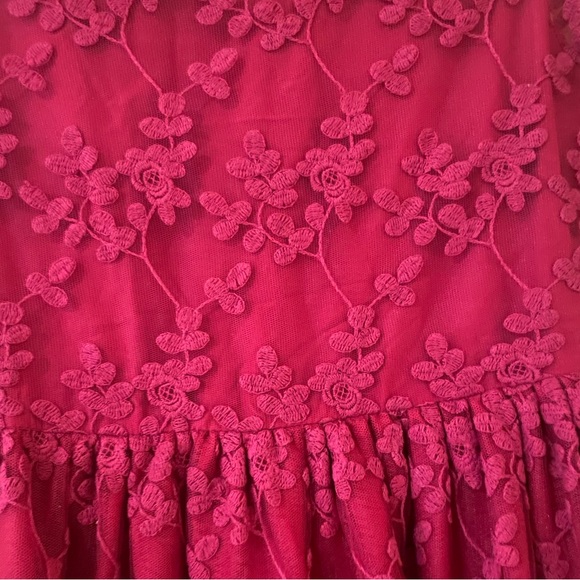 Lace dress size 10/12 - Picture 3 of 3